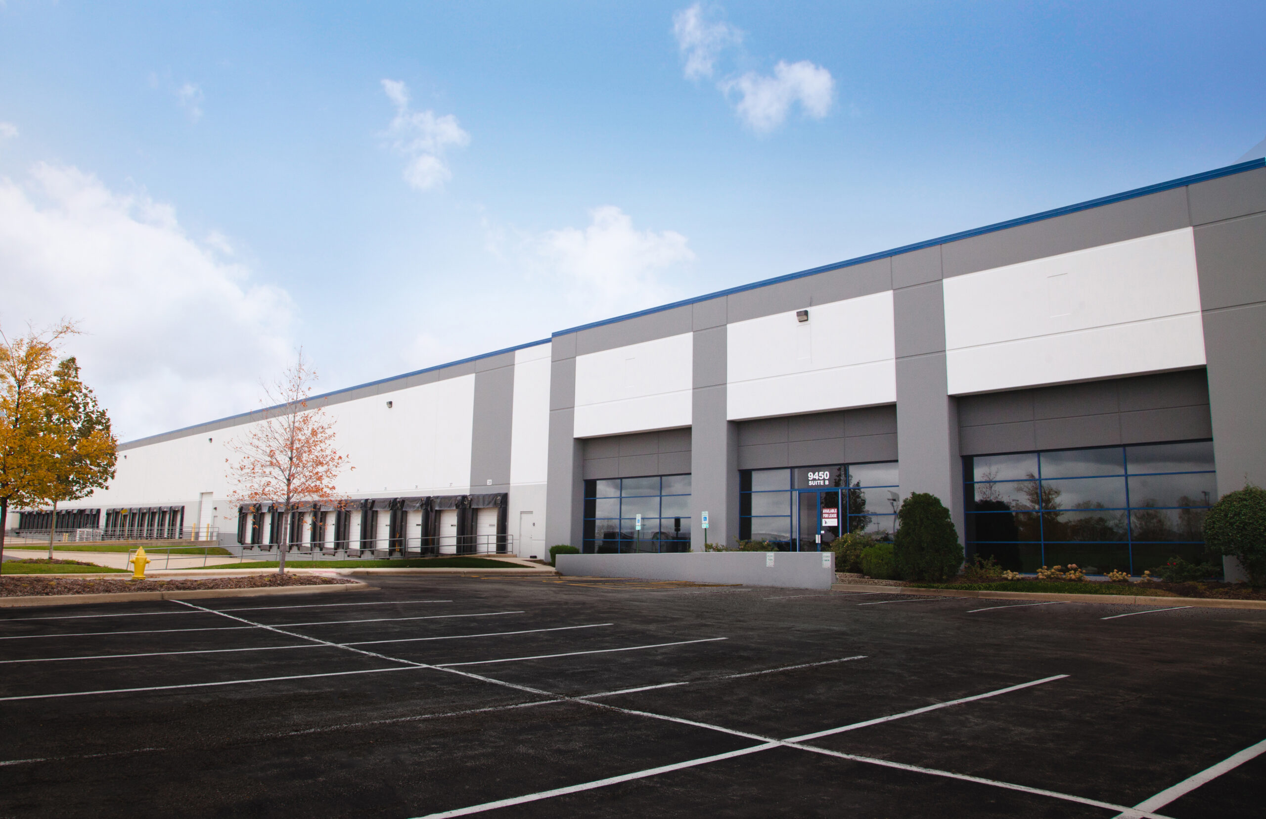 ML Realty Partners Announces 233,669 Square Foot Lease in McCook, IL