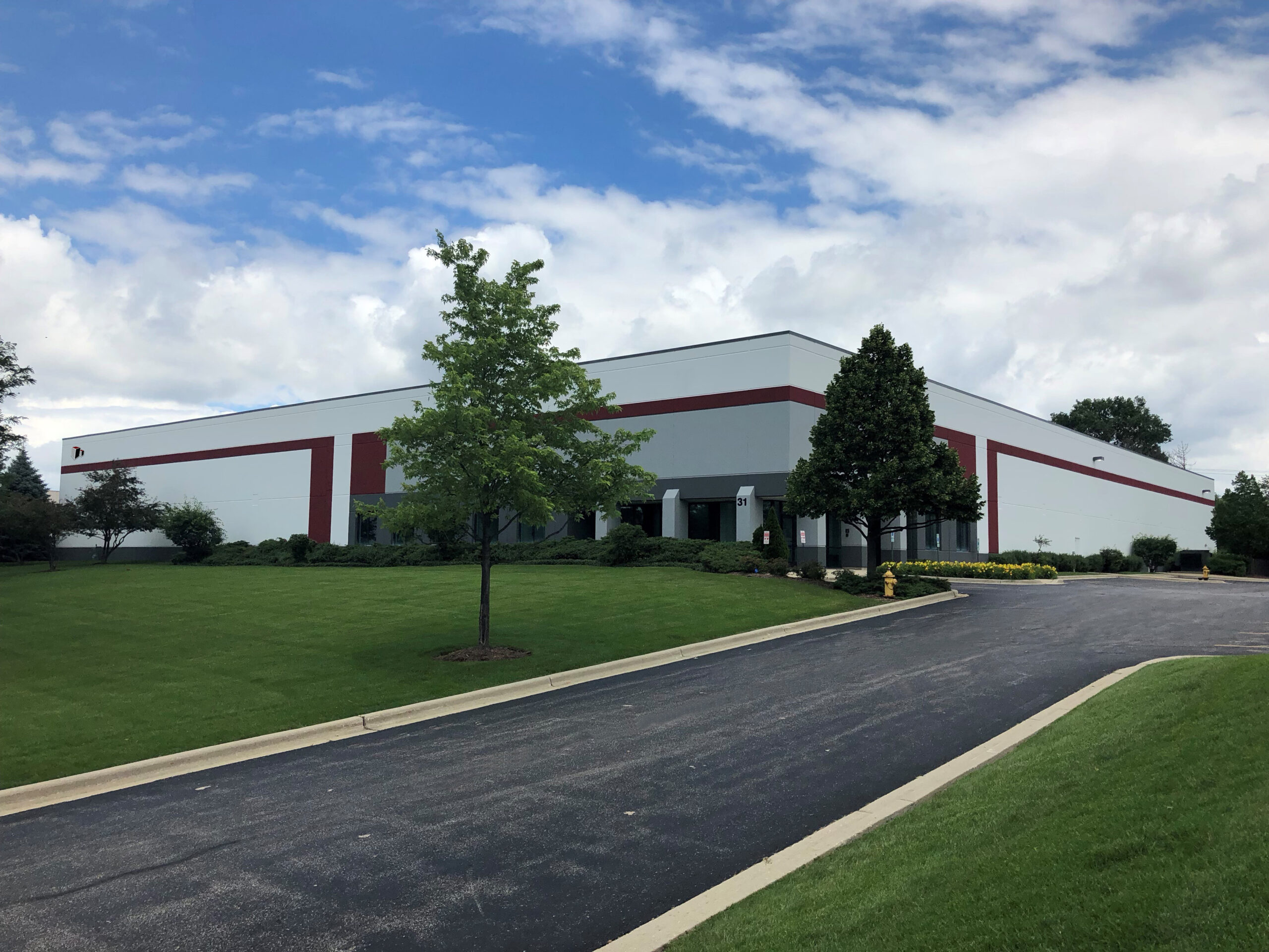 31 S. Mitchell Ct ML Realty Partners