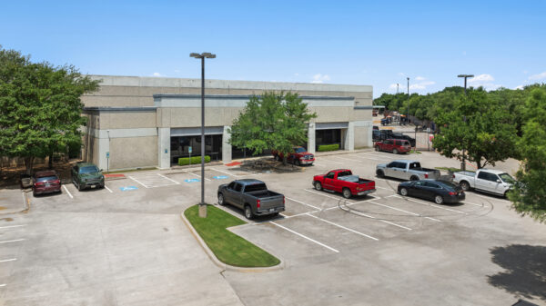 600 Westport Pkwy 