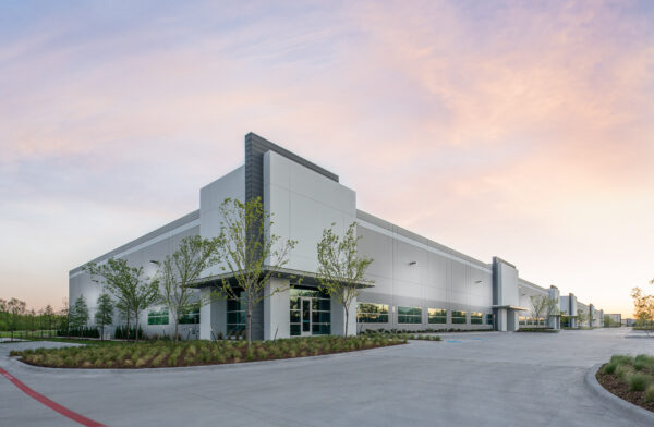 435 Southwestern Blvd 